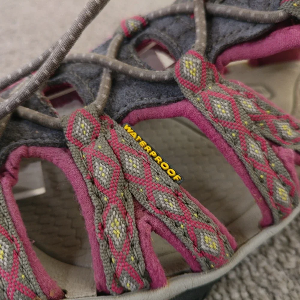 Keen Whisper Womens 6.5 Sandals Purple Pink Bungee Cord Waterproof Shoes